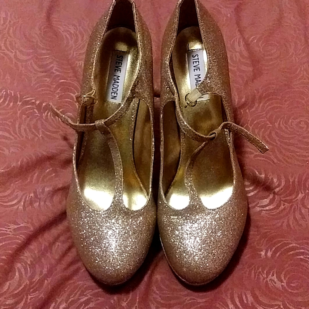Steve Madden pumps